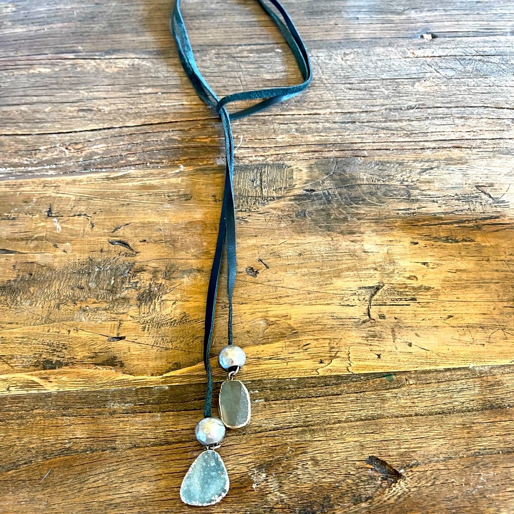 Leather lariat
